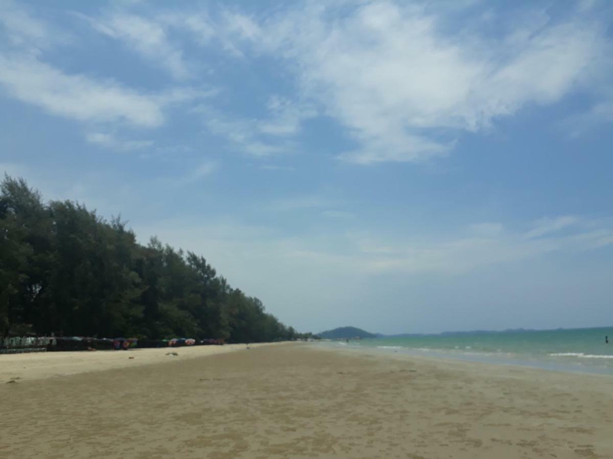Mae Rampung Beach House คาราโอเกะและสระเด็ก Rayong Ngoại thất bức ảnh