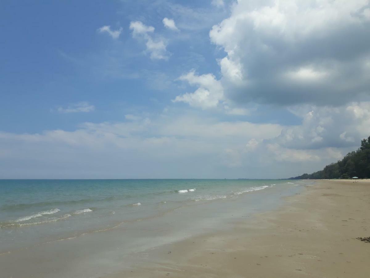 Mae Rampung Beach House คาราโอเกะและสระเด็ก Rayong Ngoại thất bức ảnh